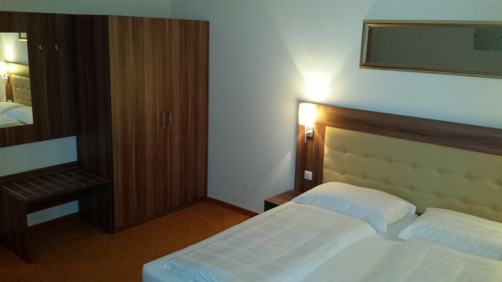 Stiftshotel Garsten Steyr Chambre photo