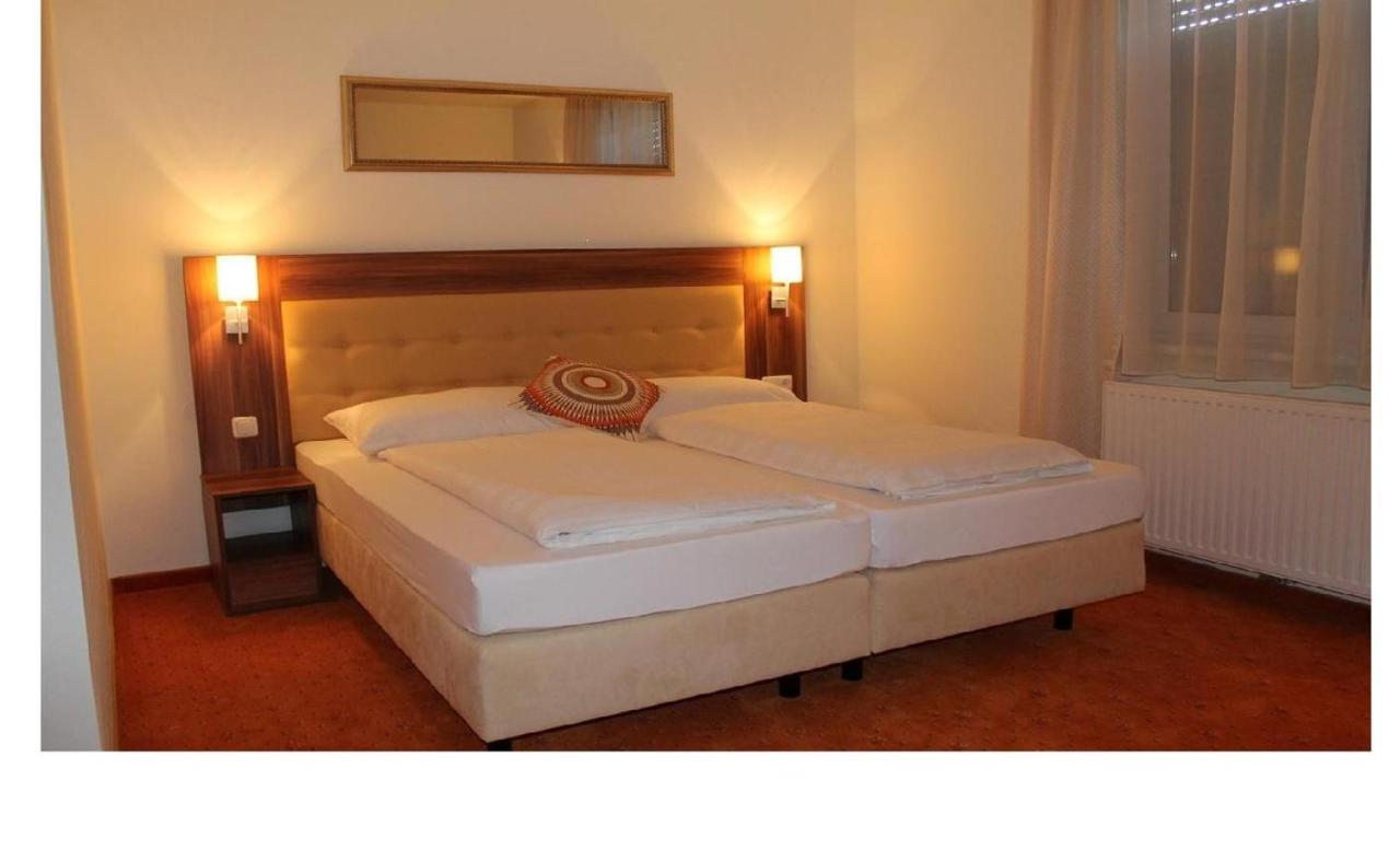 Stiftshotel Garsten Steyr Extérieur photo